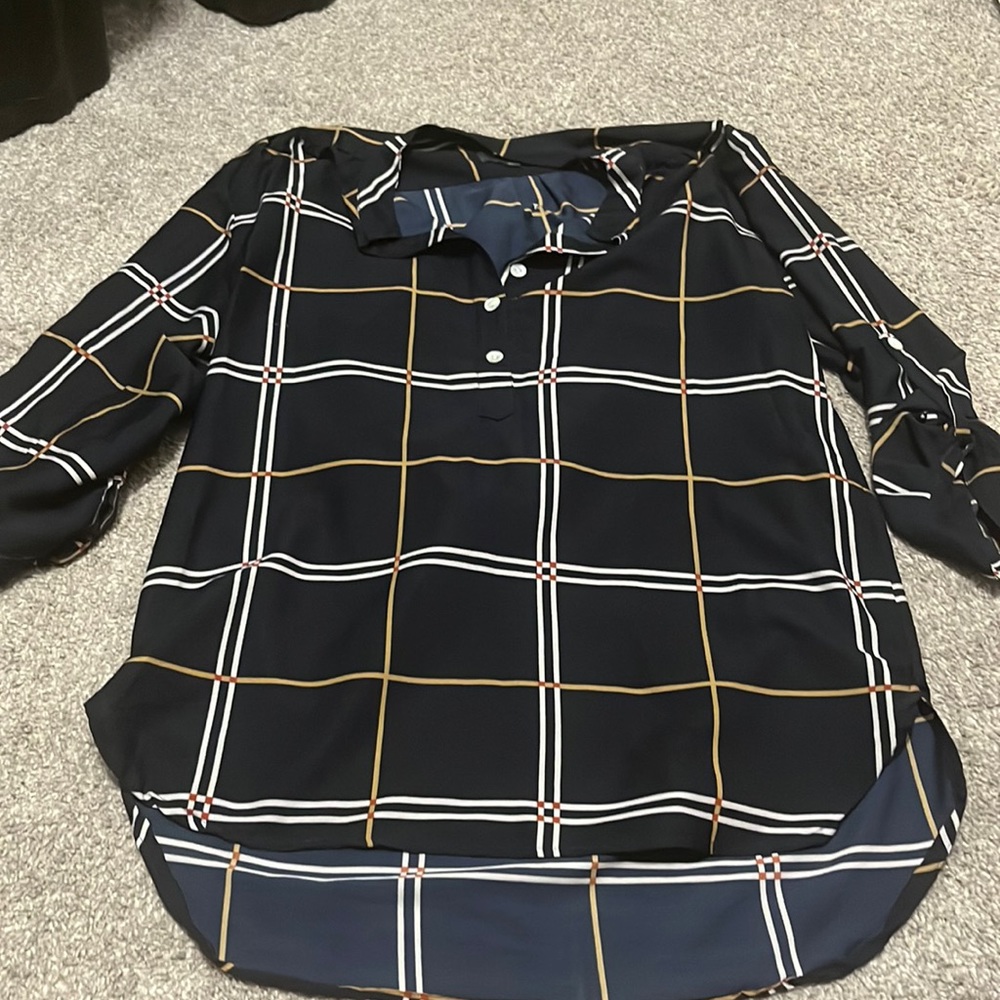 The Royal Standard Collection size large plaid top.